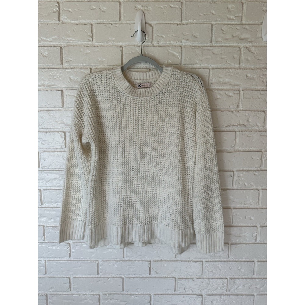 SO White Waffle-Knit Chunky Sweater Size M